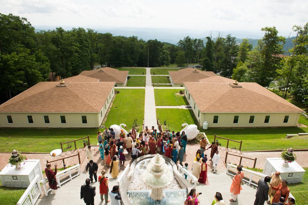 Art Of Living Retreat Center Ξενοδοχείο Bamboo Εξωτερικό φωτογραφία